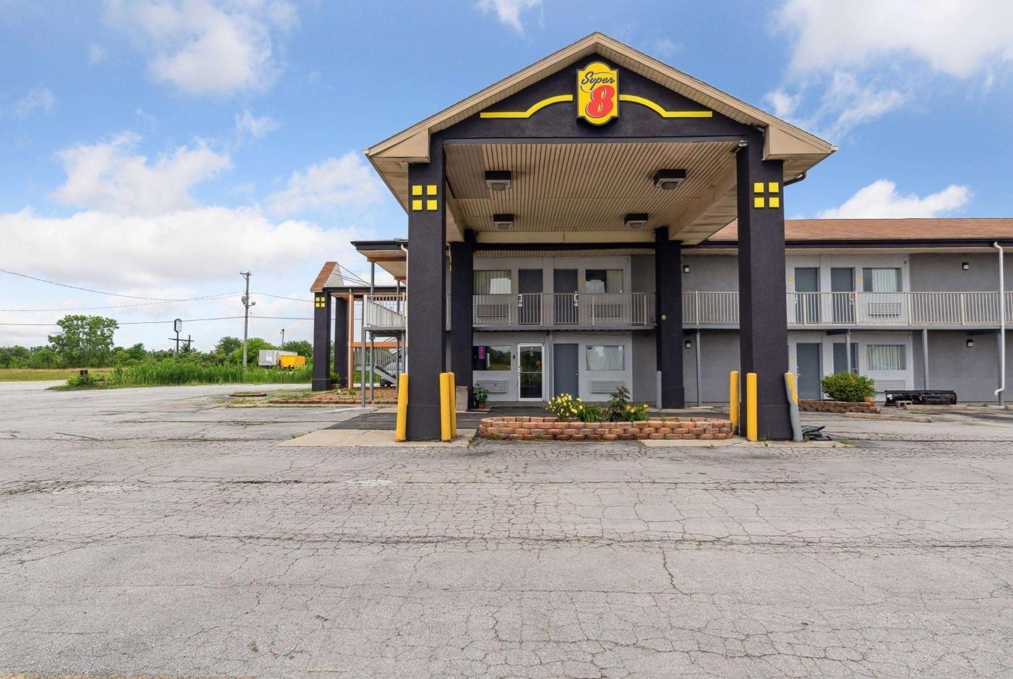 Hotel Super 8 By Wyndham Millbury/Toledo Exterior foto