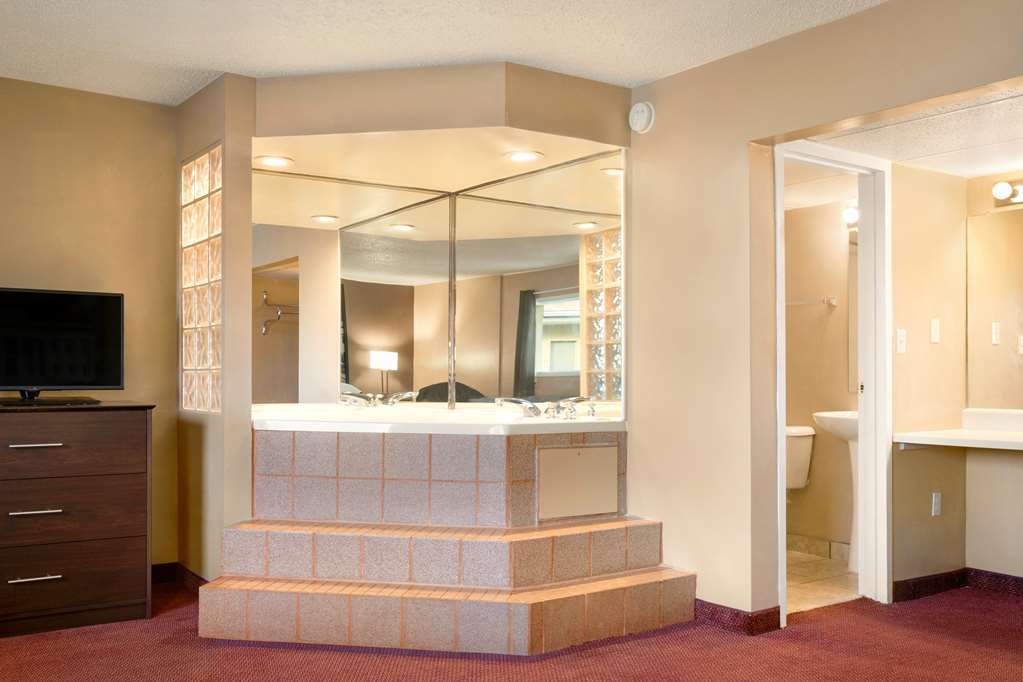 Hotel Super 8 By Wyndham Millbury/Toledo Zimmer foto