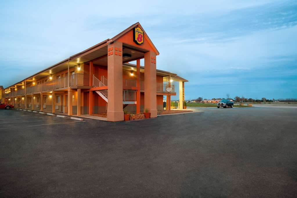 Hotel Super 8 By Wyndham Millbury/Toledo Exterior foto